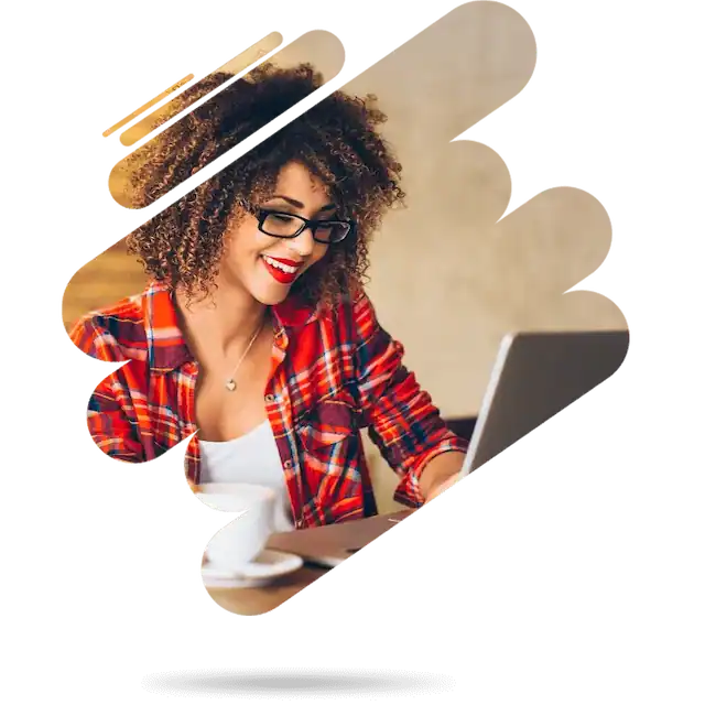 Women effectively working on social media